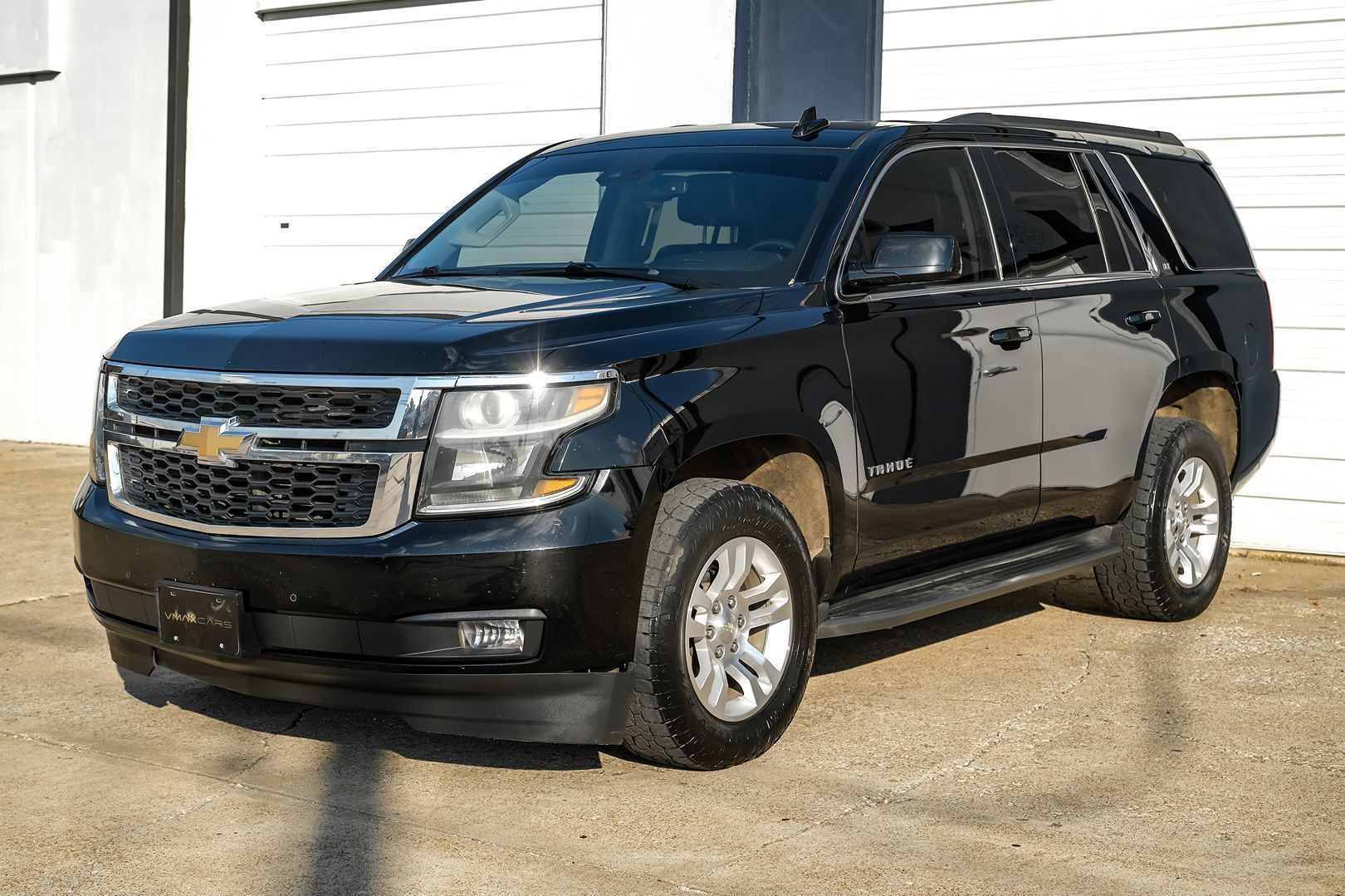 2020 Chevrolet Tahoe LT photo 2