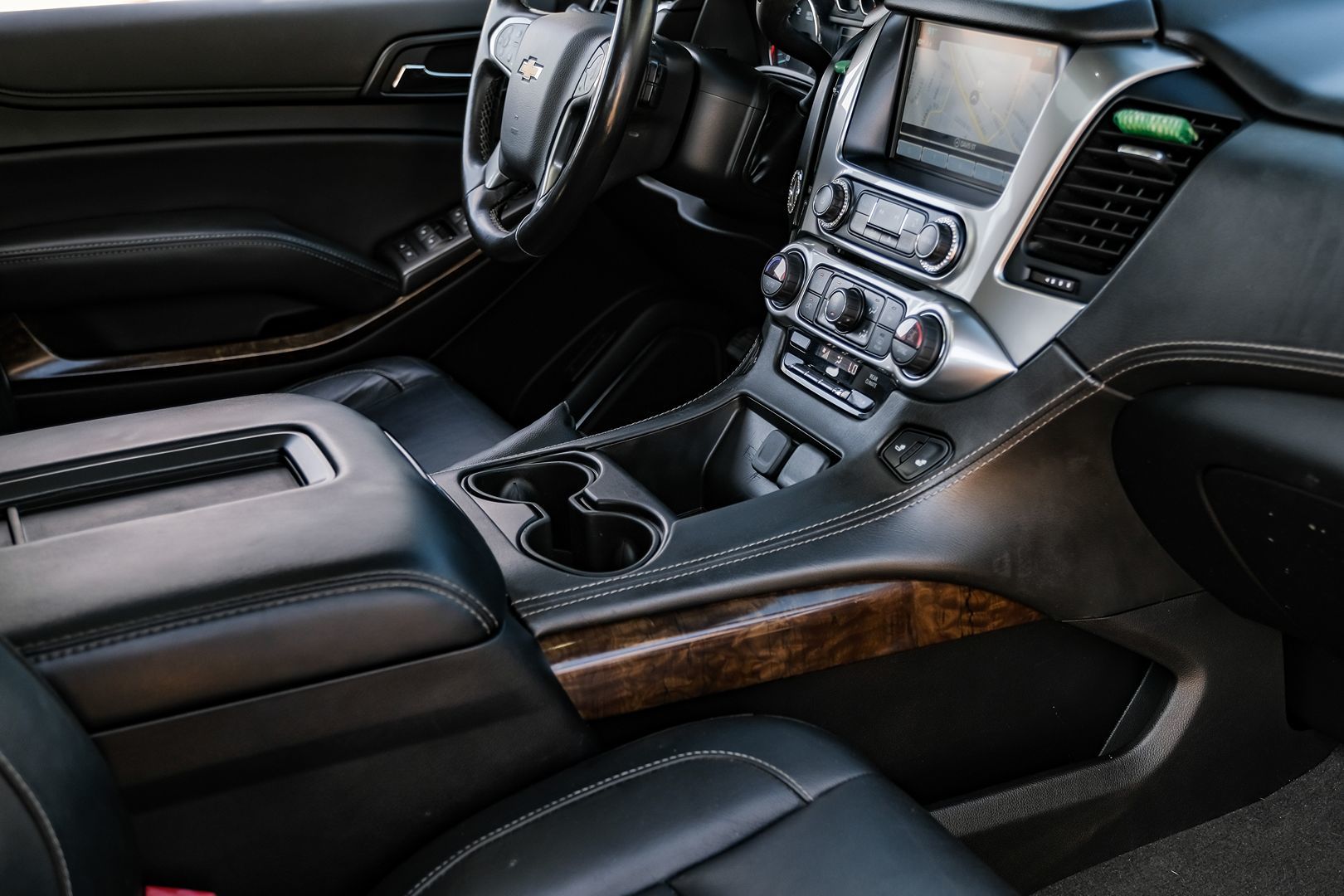 2020 Chevrolet Tahoe LT photo 22