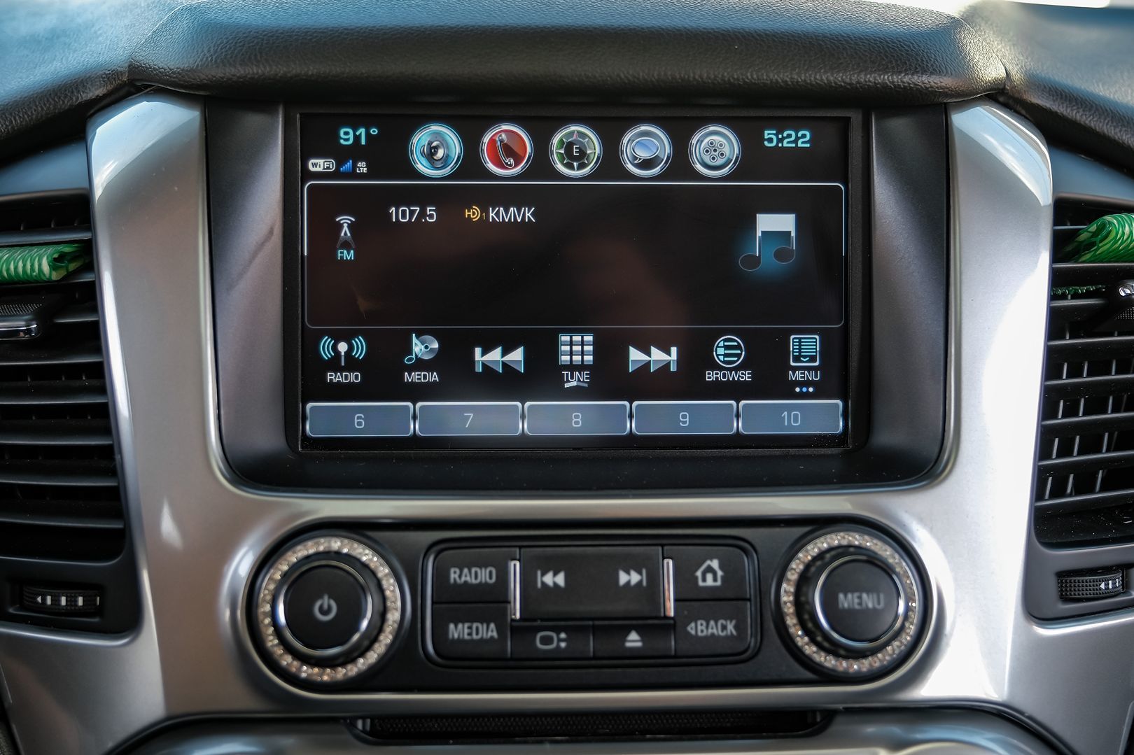 2020 Chevrolet Tahoe LT photo 25