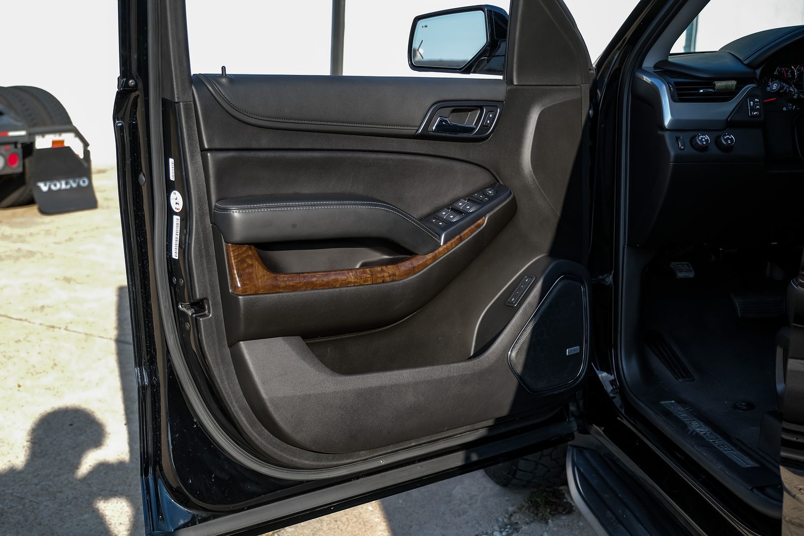 2020 Chevrolet Tahoe LT photo 39