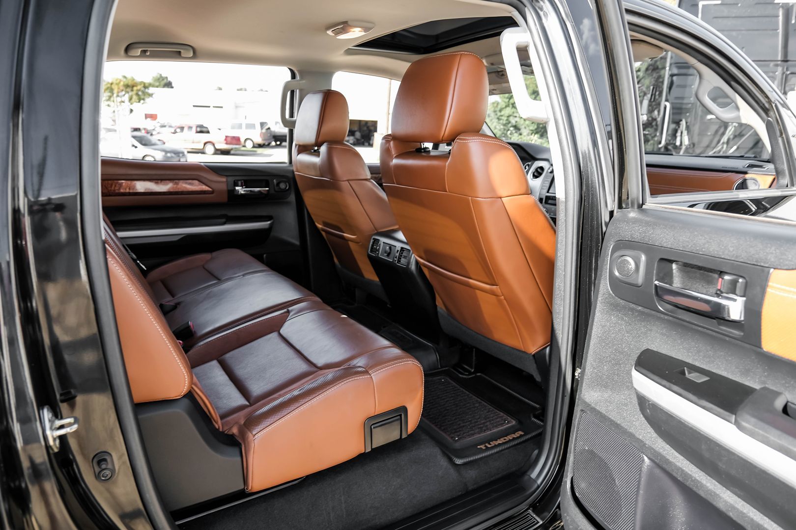 2016 Toyota Tundra Platinum 1794 Edition photo 40