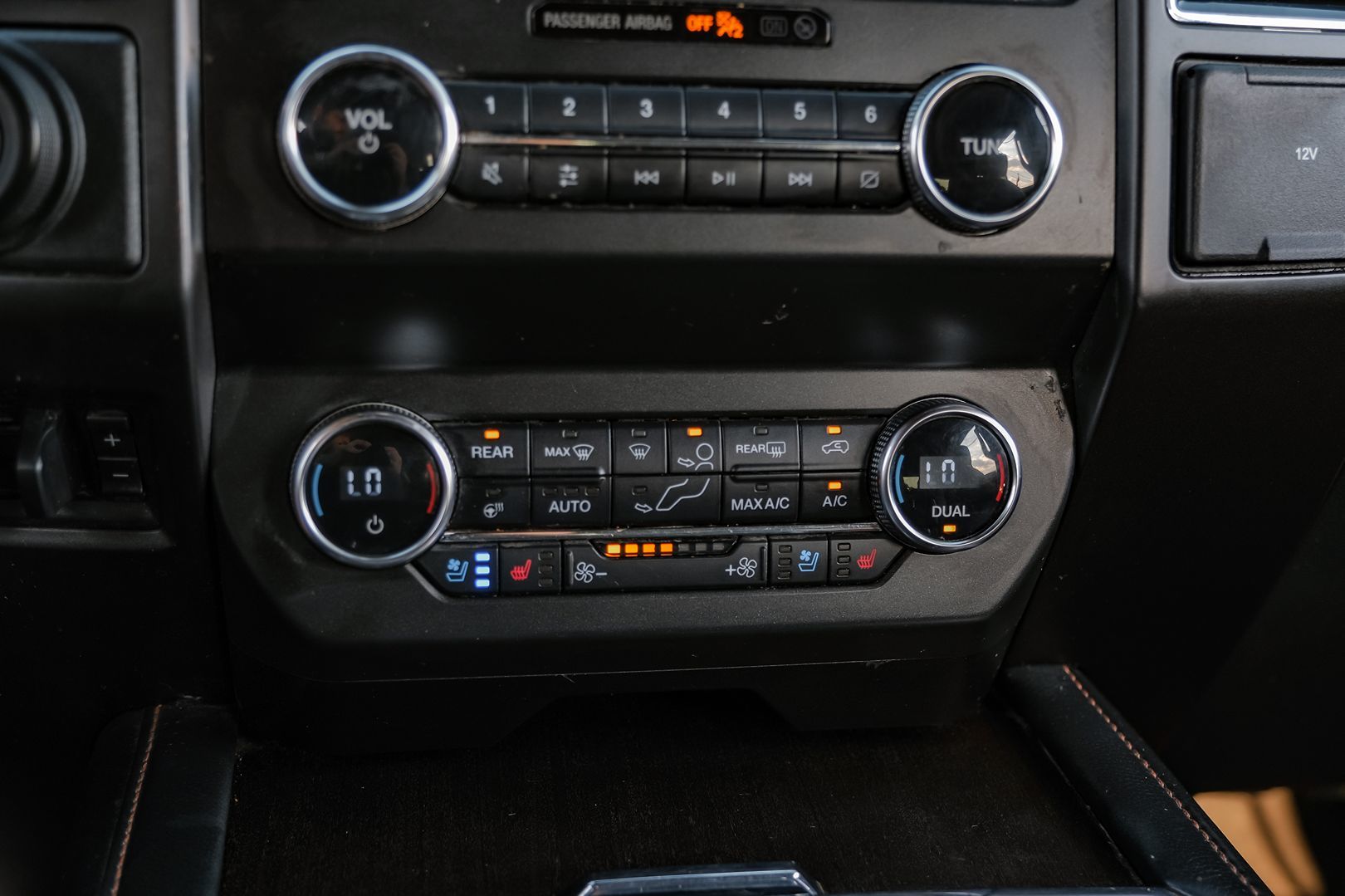2020 Ford Expedition MAX King Ranch photo 21