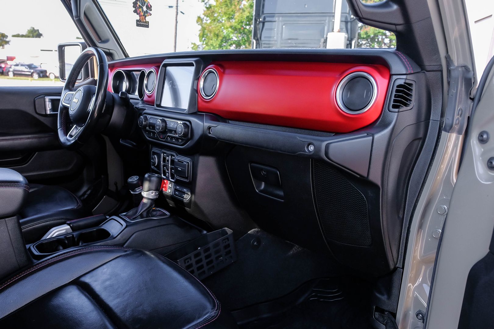 2020 Jeep Gladiator Rubicon photo 13