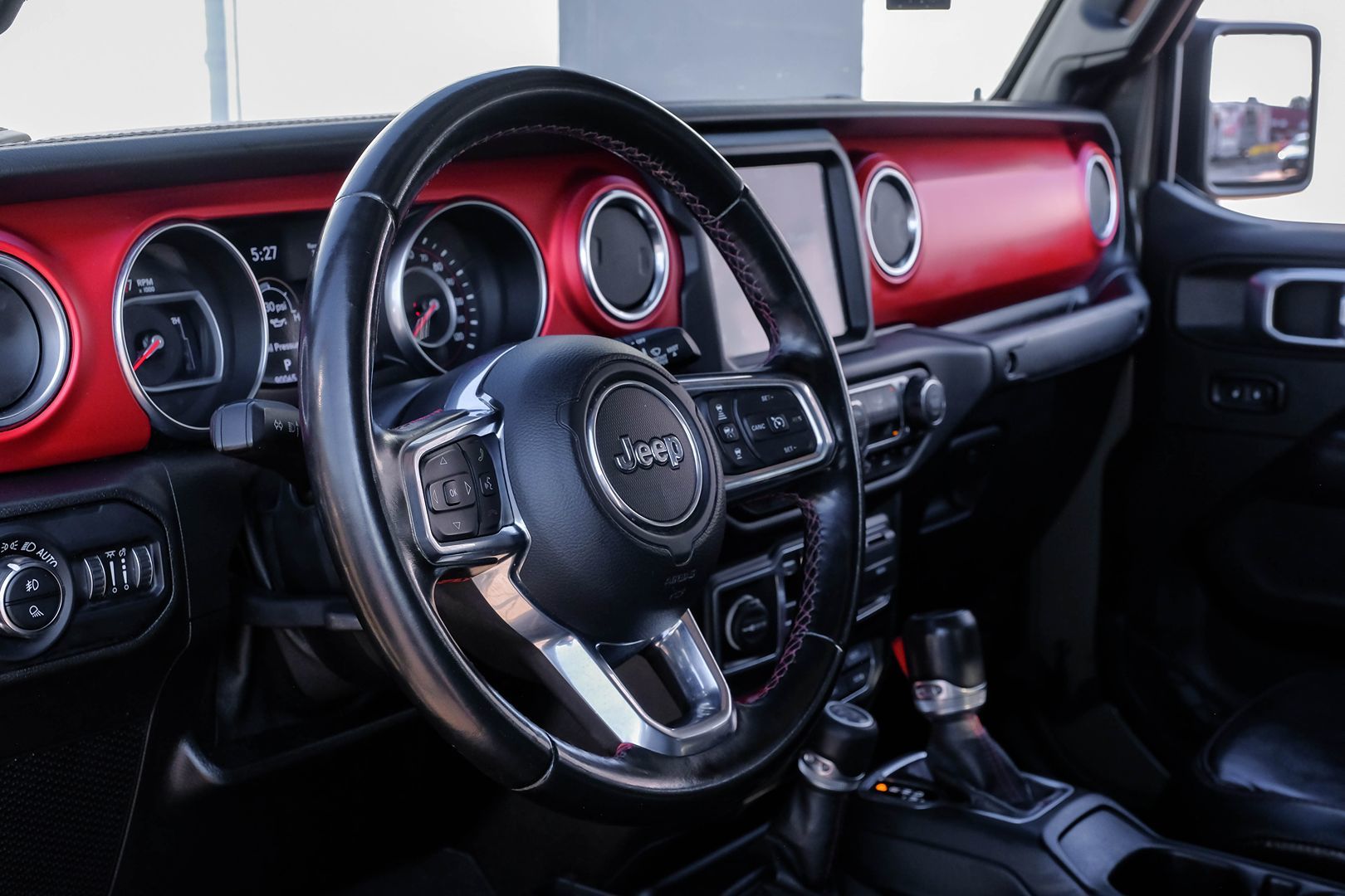 2020 Jeep Gladiator Rubicon photo 16