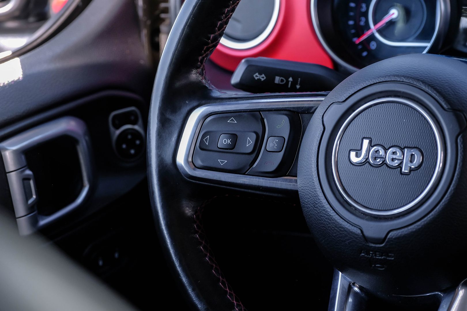 2020 Jeep Gladiator Rubicon photo 17