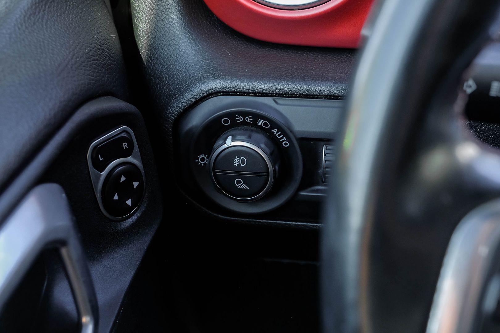 2020 Jeep Gladiator Rubicon photo 28