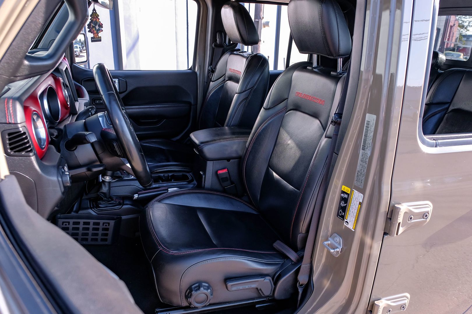 2020 Jeep Gladiator Rubicon photo 34