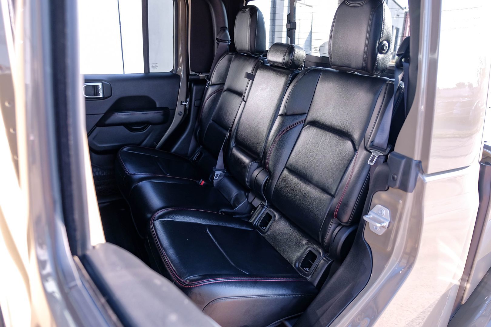 2020 Jeep Gladiator Rubicon photo 38