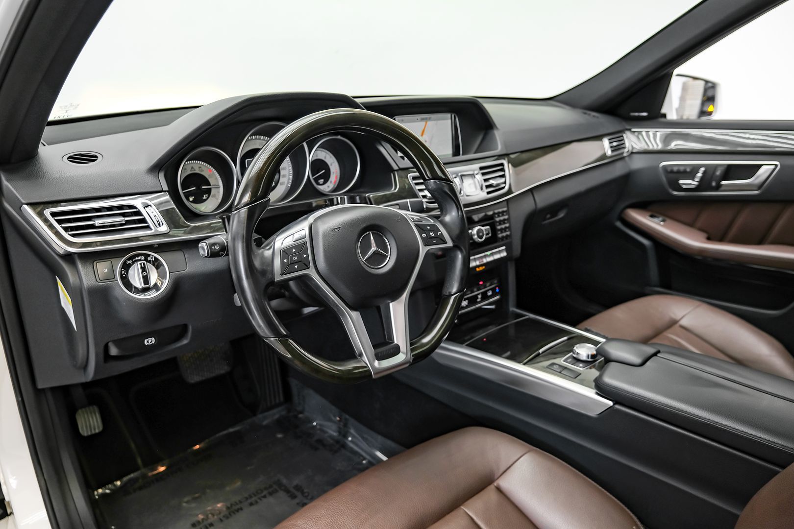 2014 Mercedes Benz E 350 Sport Sedan photo 2