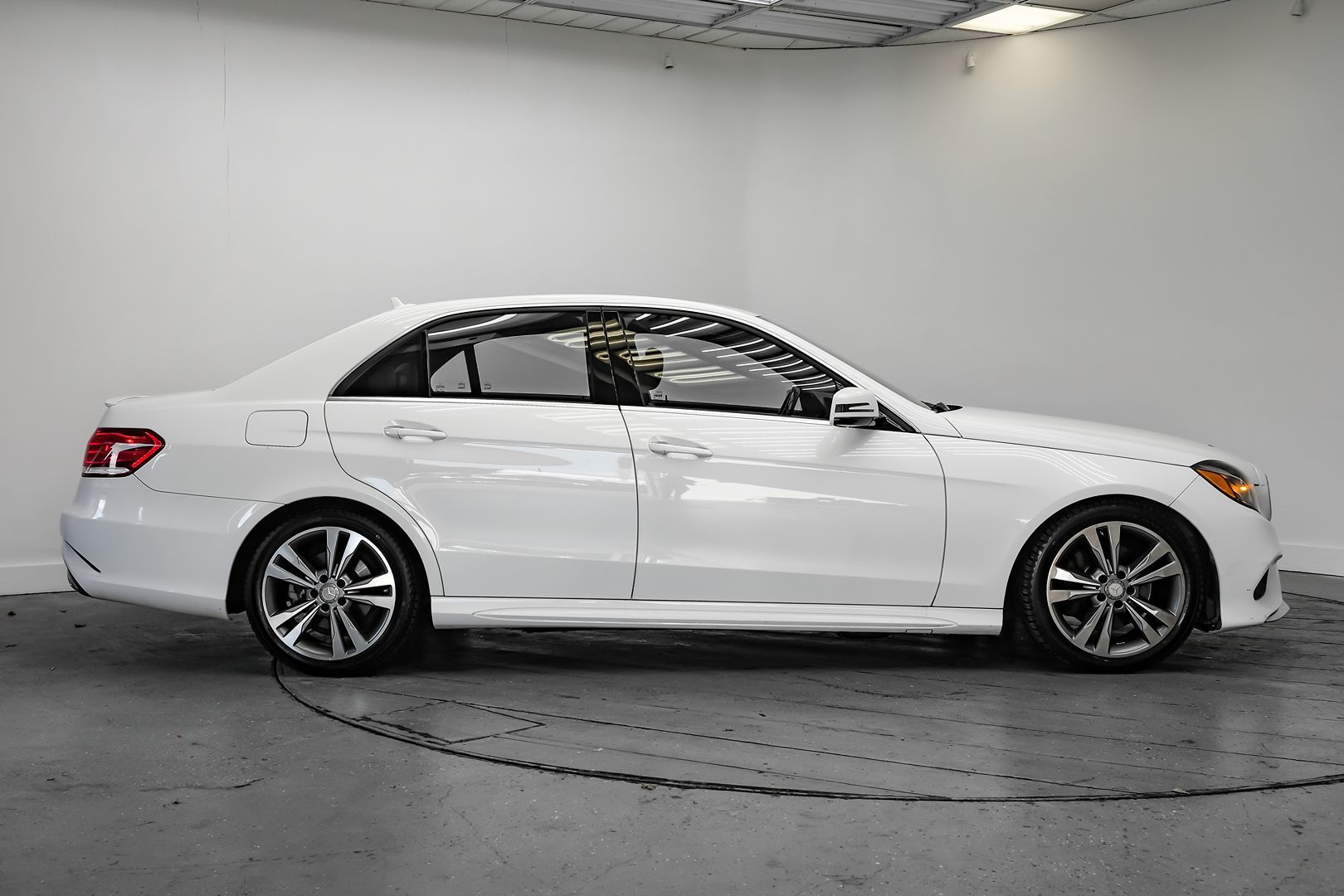 2014 Mercedes Benz E 350 Sport Sedan photo 7