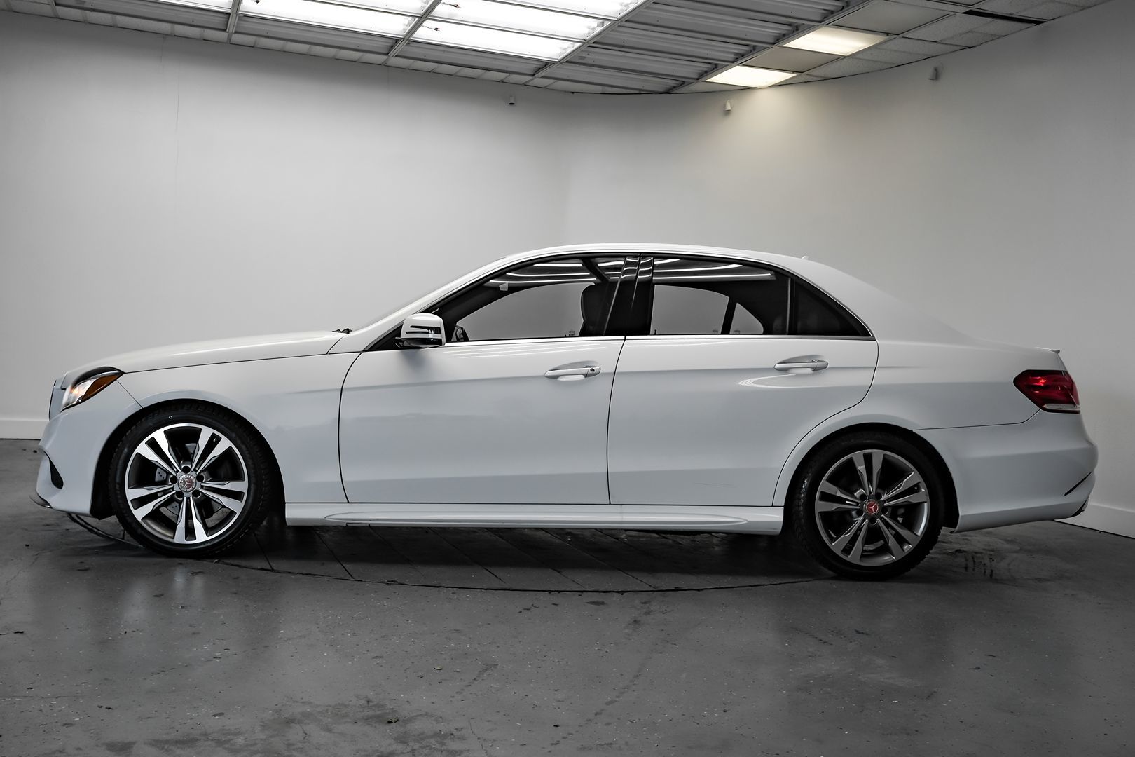 2014 Mercedes Benz E 350 Sport Sedan photo 13