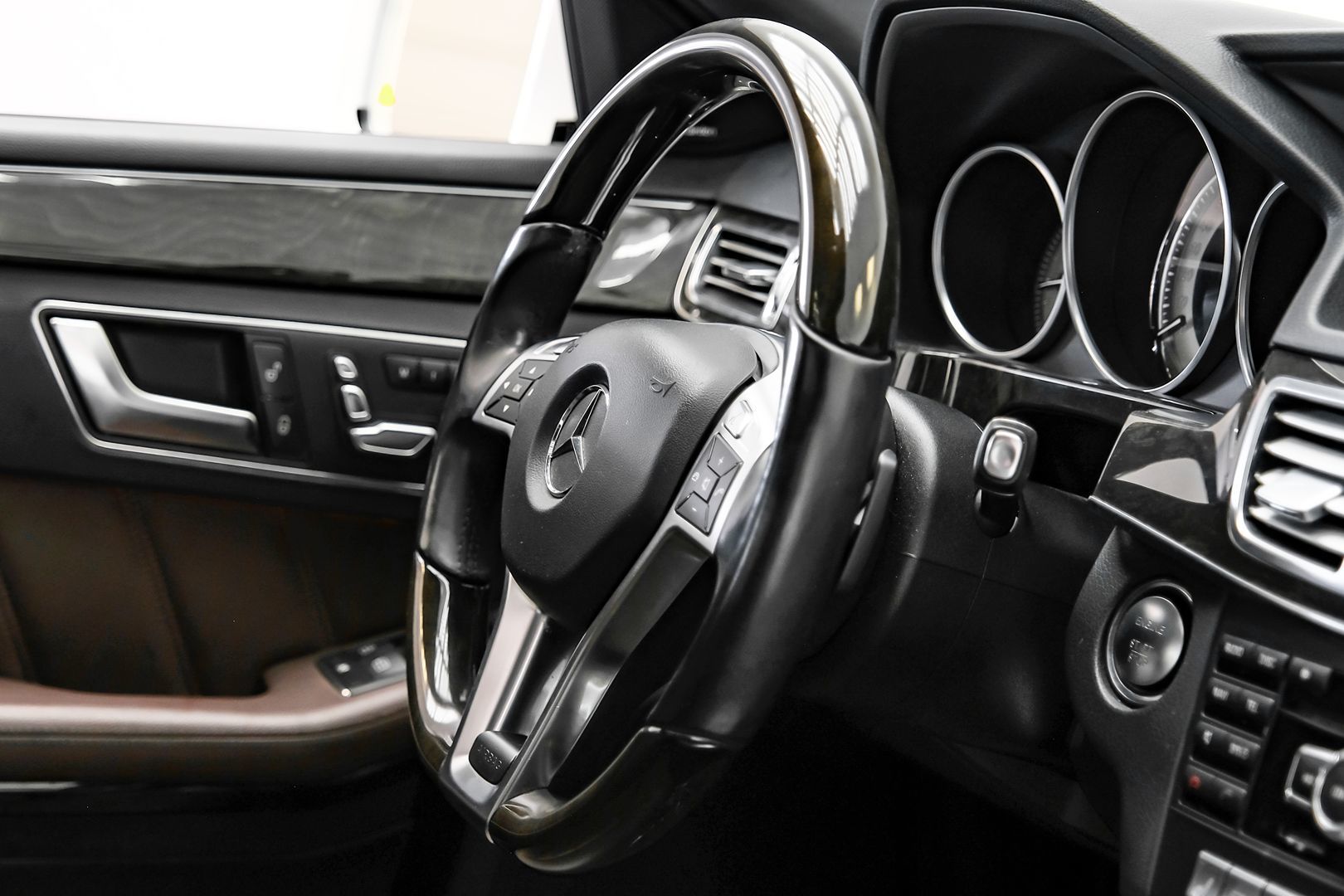 2014 Mercedes Benz E 350 Sport Sedan photo 18