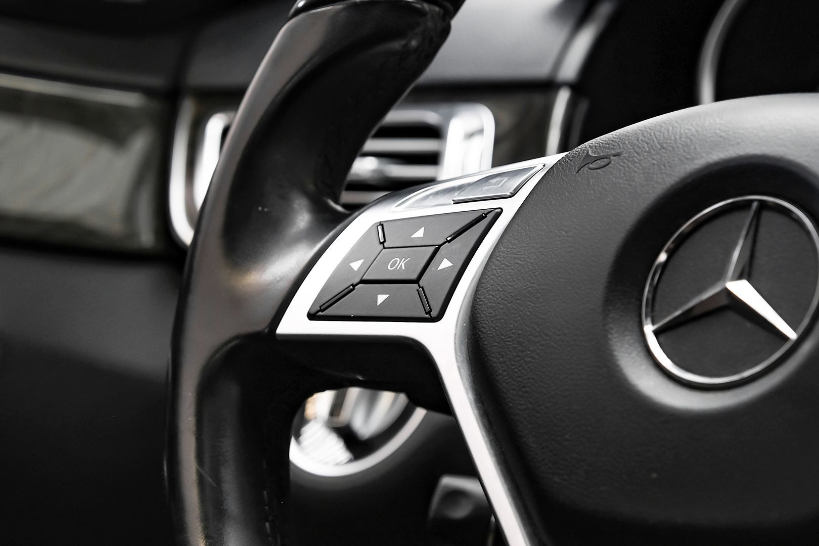 2014 Mercedes Benz E 350 Sport Sedan photo 19