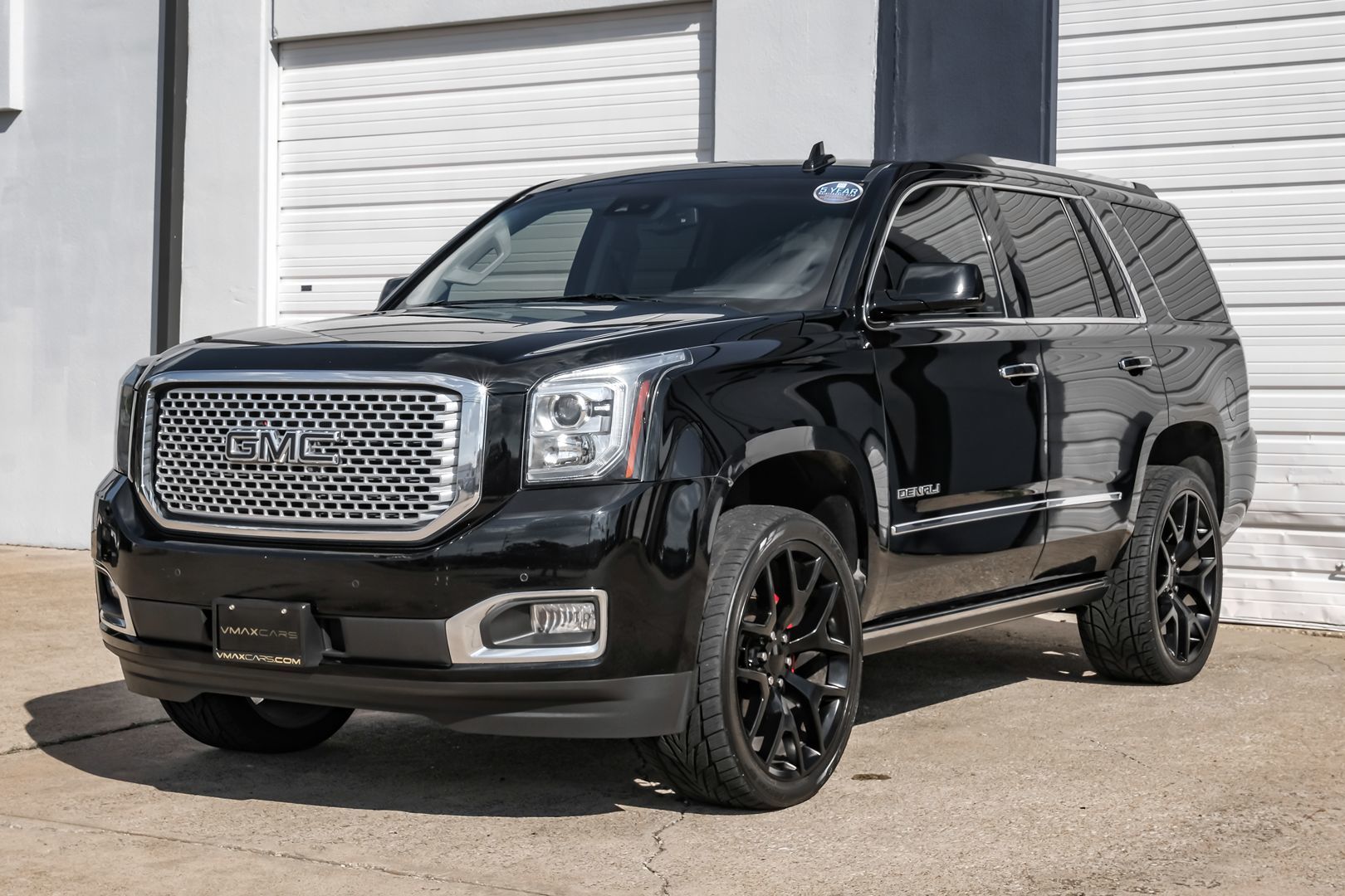 2017 Gmc Yukon Denali photo 2