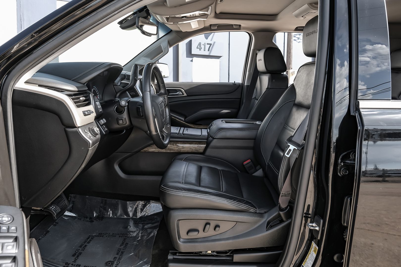 2017 Gmc Yukon Denali photo 4