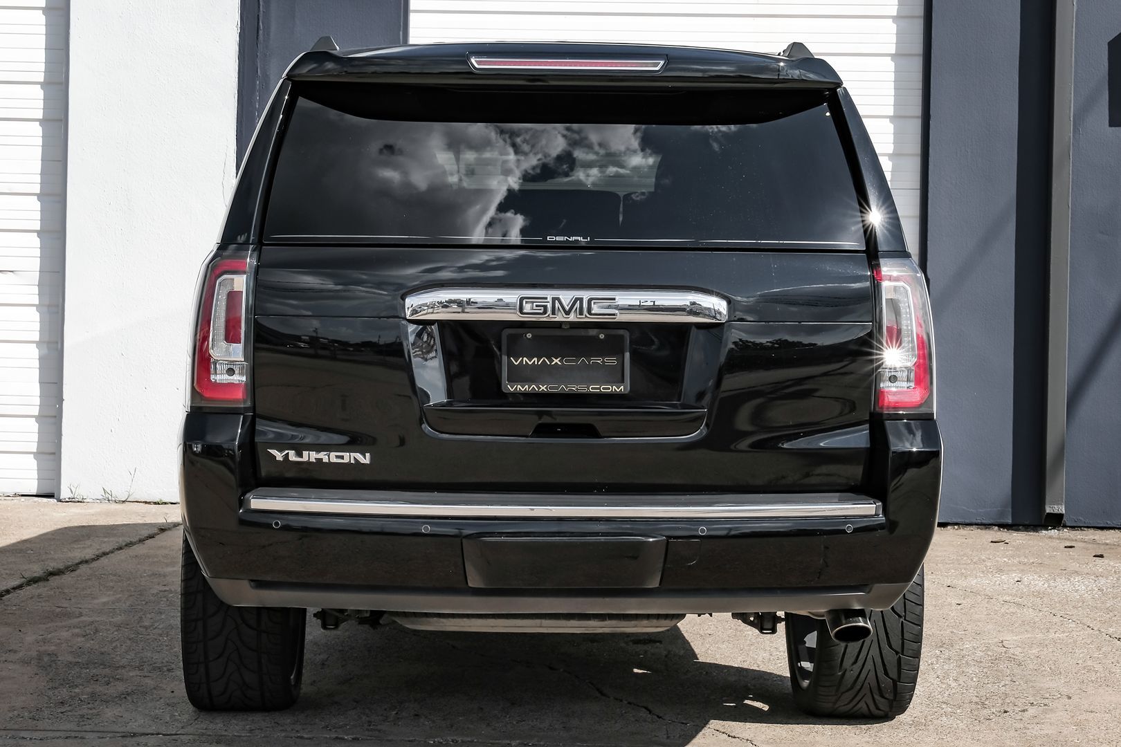 2017 Gmc Yukon Denali photo 11