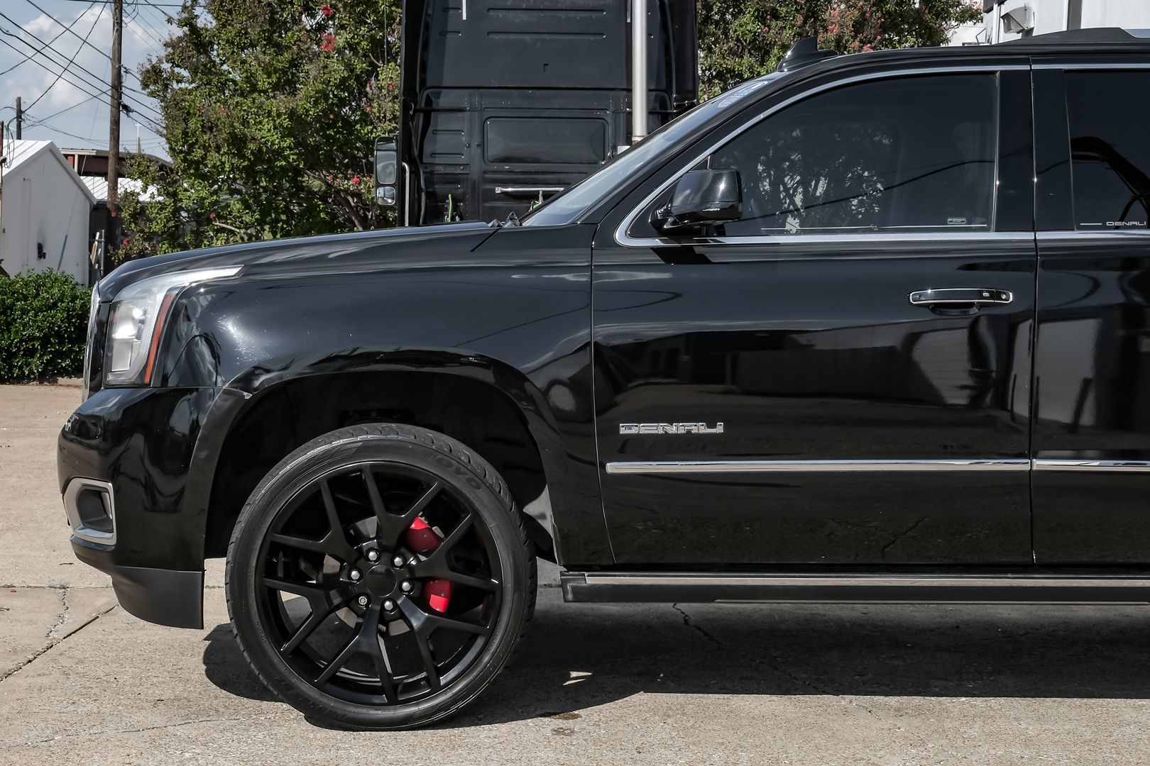 2017 Gmc Yukon Denali photo 14