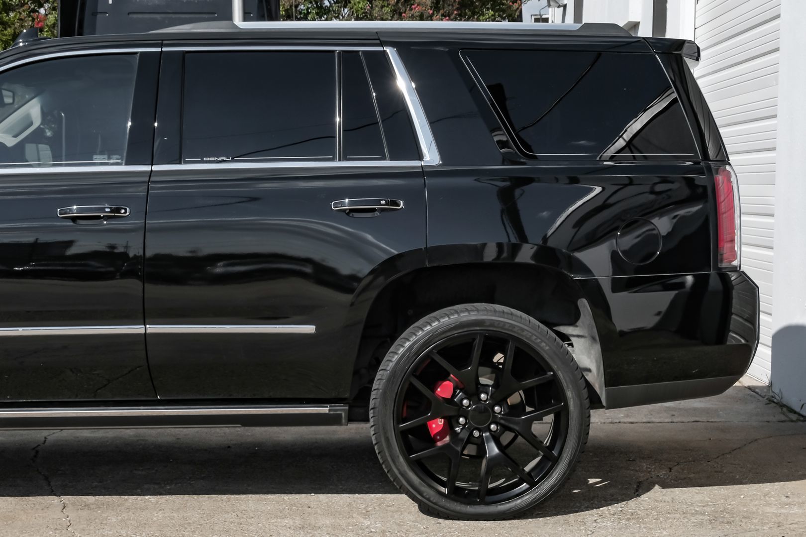 2017 Gmc Yukon Denali photo 15