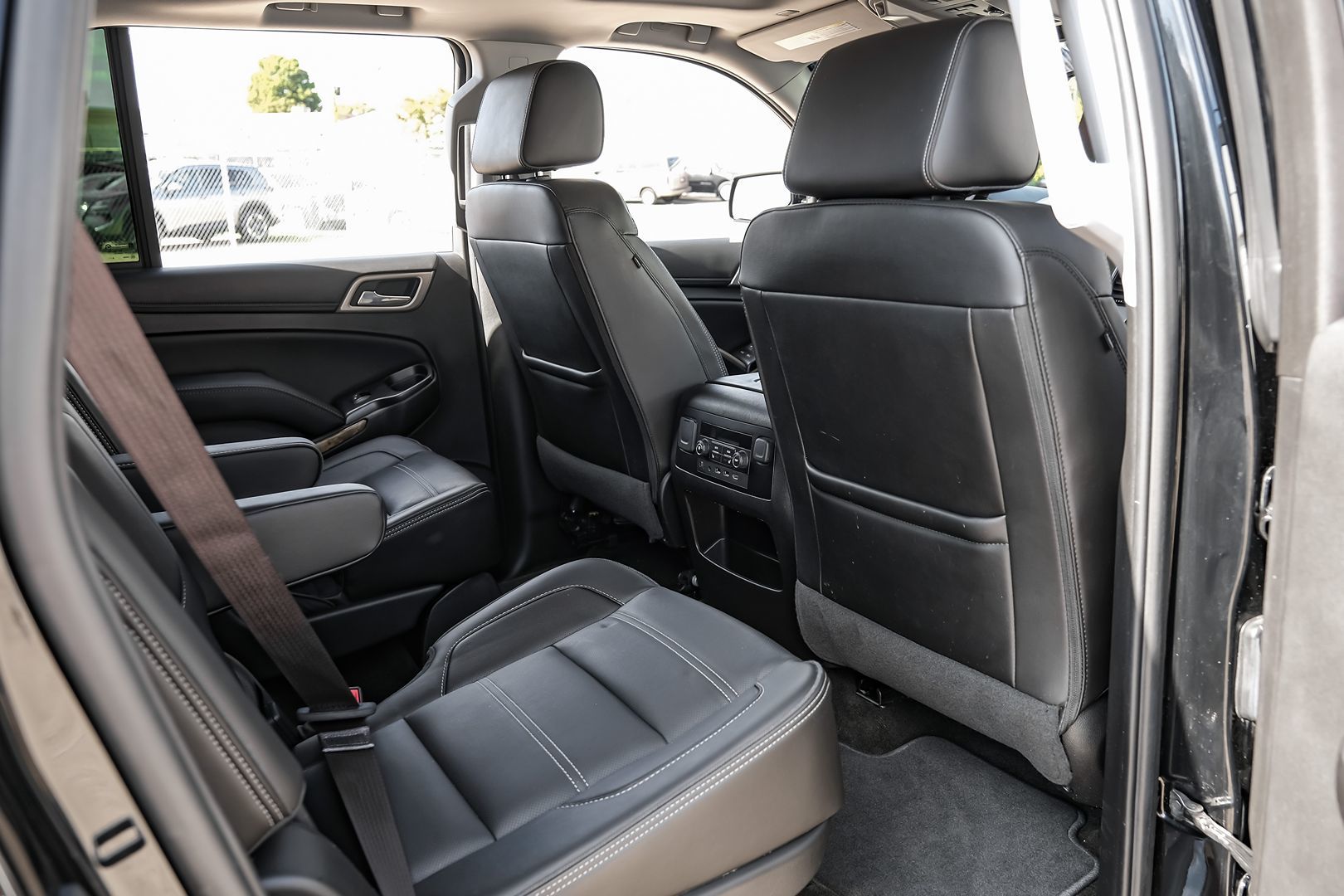 2017 Gmc Yukon Denali photo 39