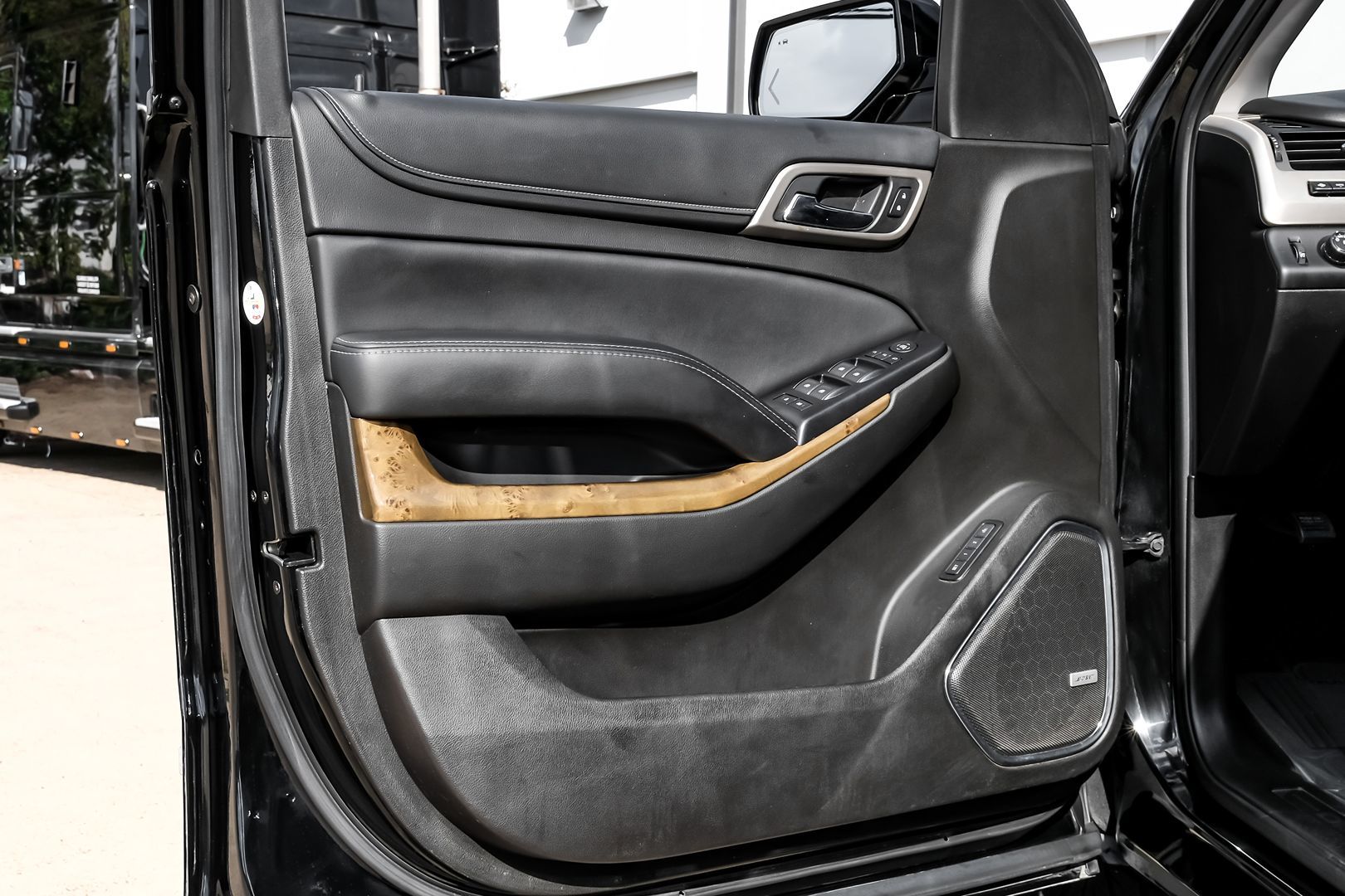 2017 Gmc Yukon Denali photo 45