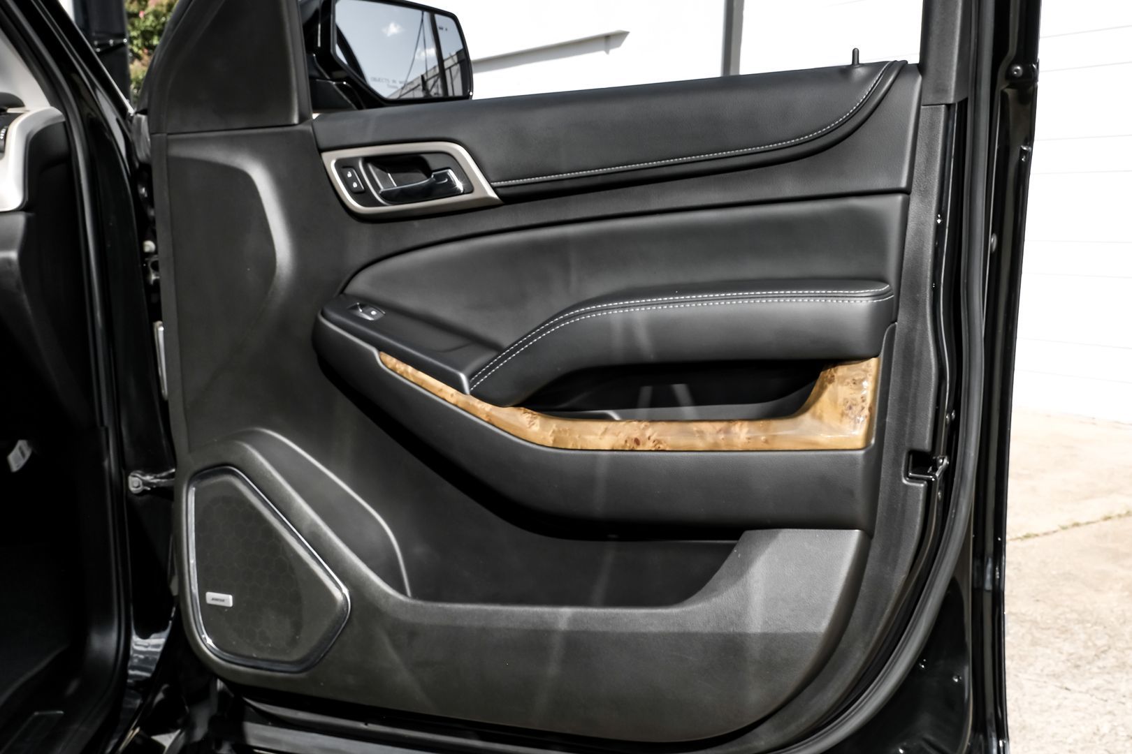 2017 Gmc Yukon Denali photo 48