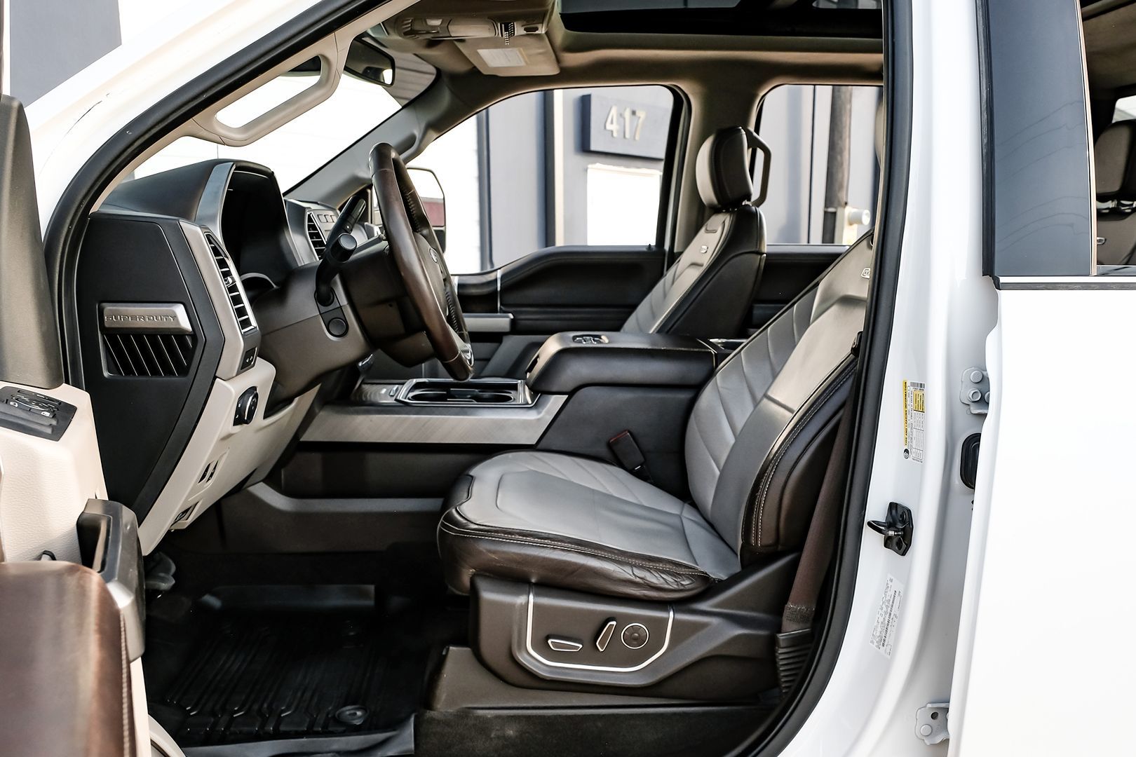 2018 Ford F-350 Limited photo 4