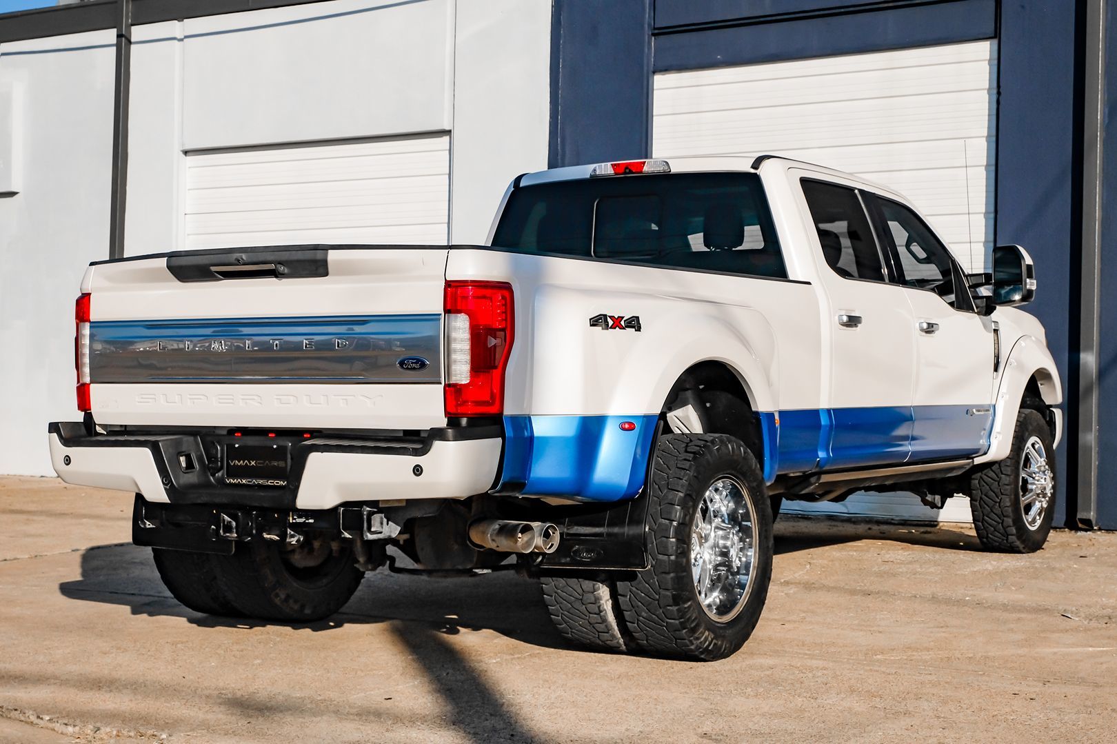 2018 Ford F-350 Limited photo 9