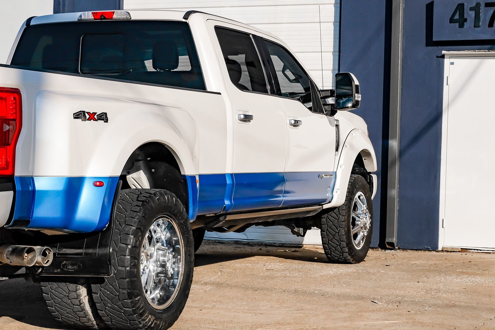 2018 Ford F-350 Limited photo 11