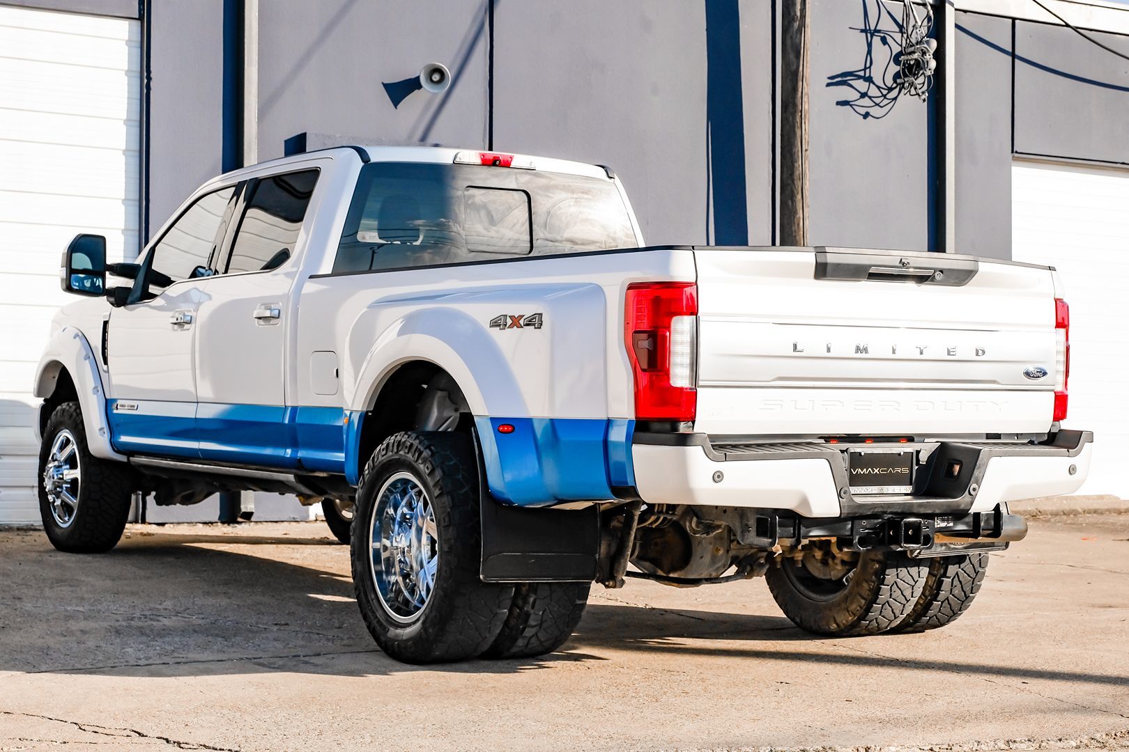 2018 Ford F-350 Limited photo 13