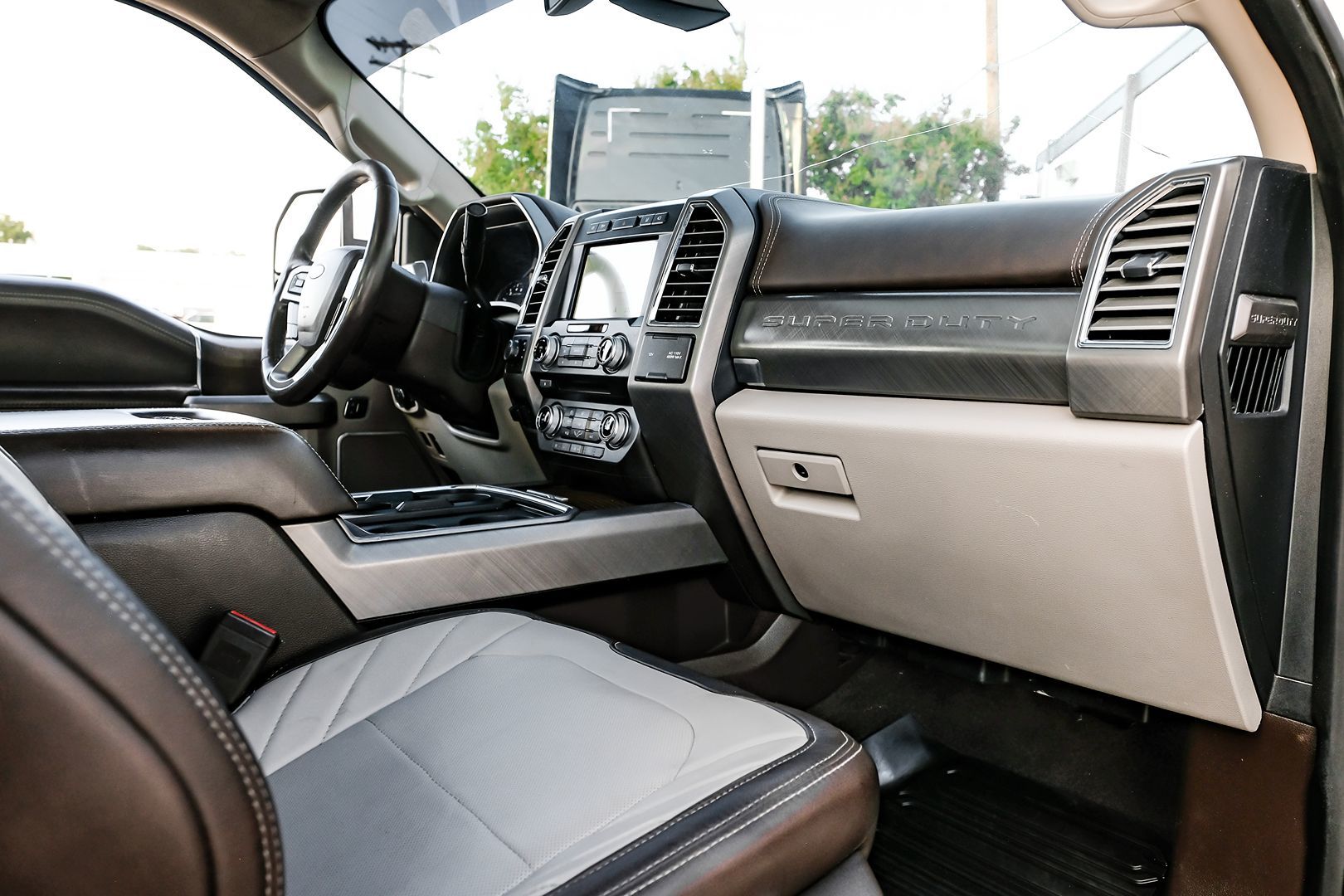 2018 Ford F-350 Limited photo 14