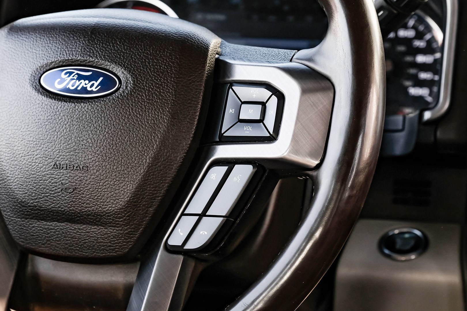 2018 Ford F-350 Limited photo 19