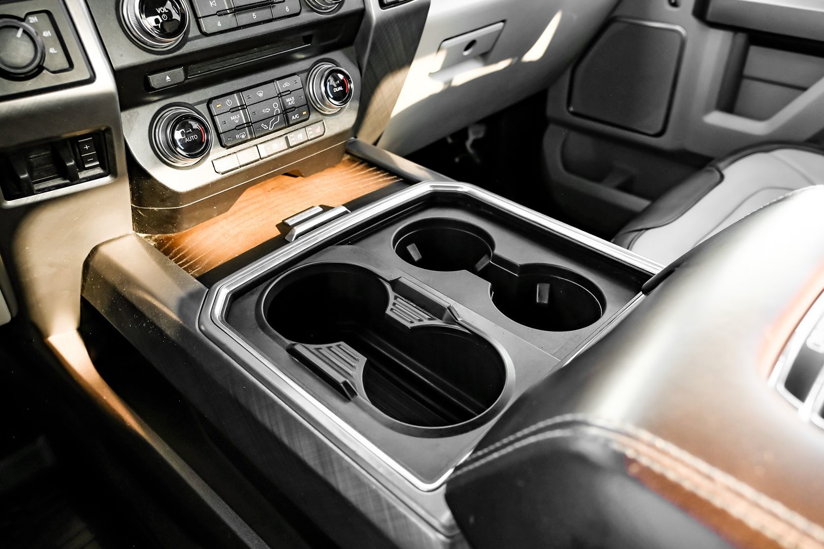 2018 Ford F-350 Limited photo 25