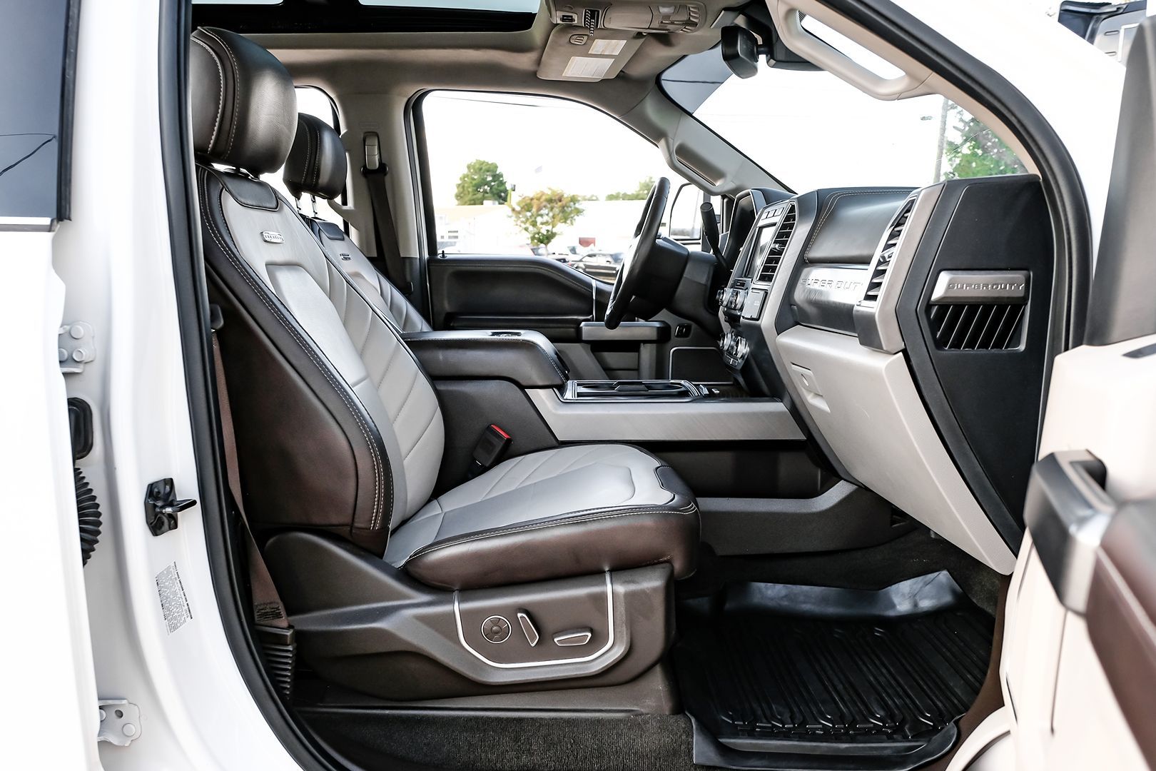 2018 Ford F-350 Limited photo 35