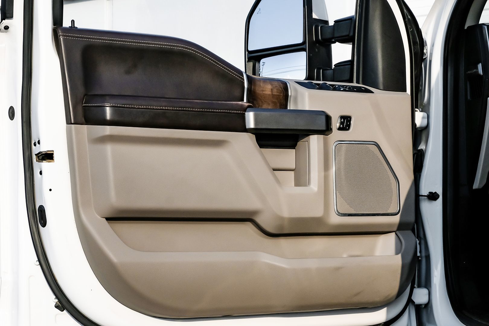 2018 Ford F-350 Limited photo 43