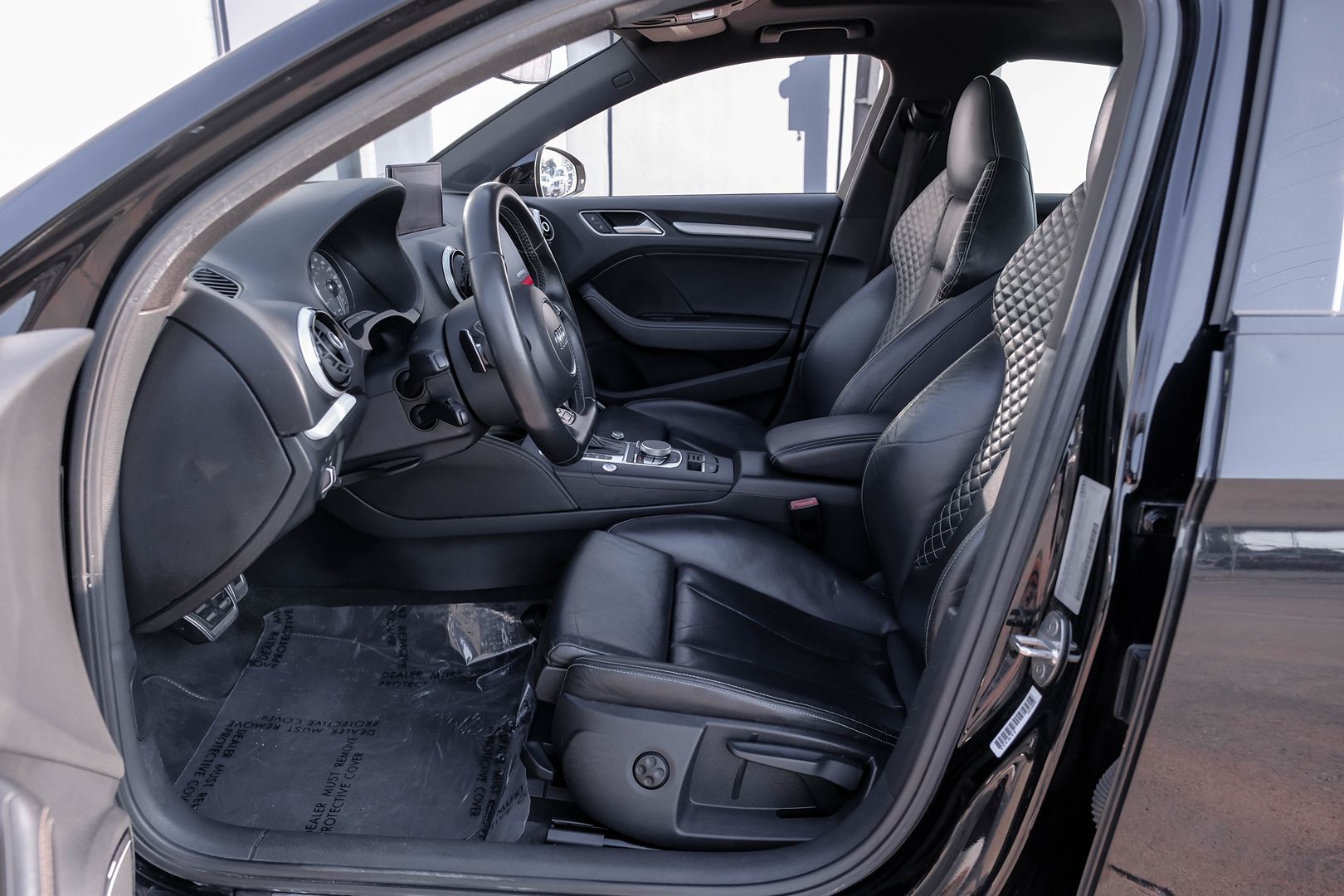 2016 Audi S3 Prestige photo 3