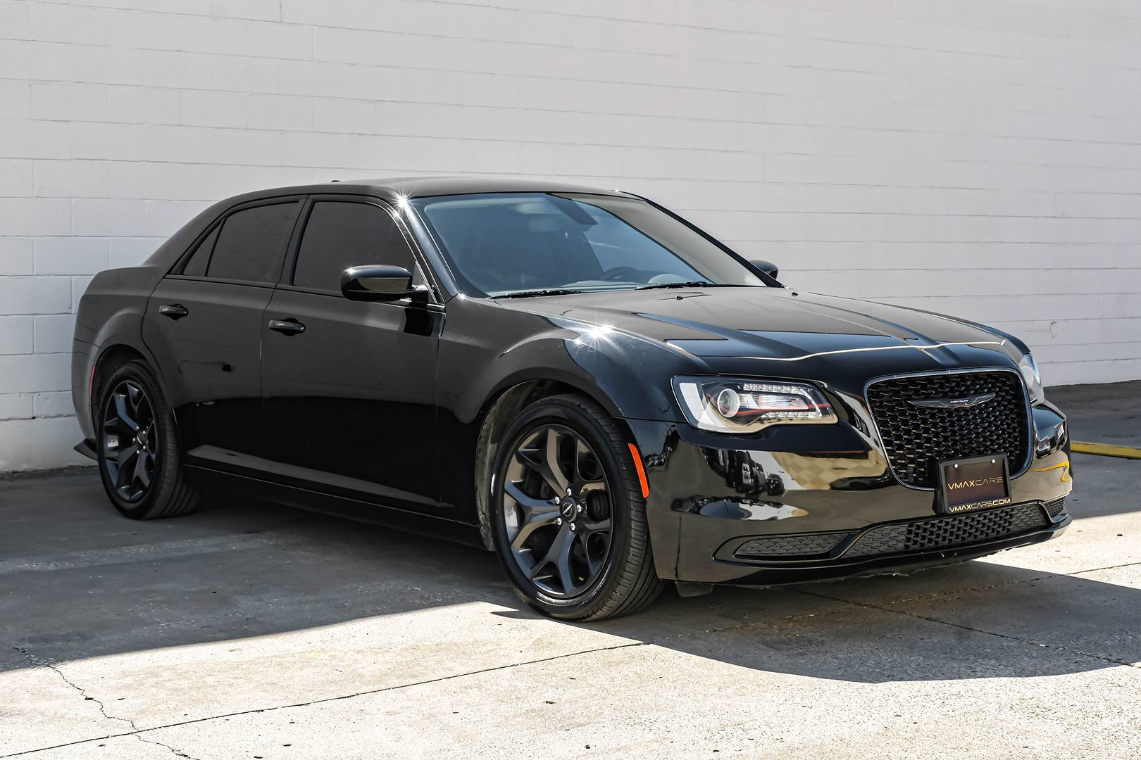 2020 Chrysler 300 Touring Limited photo 7