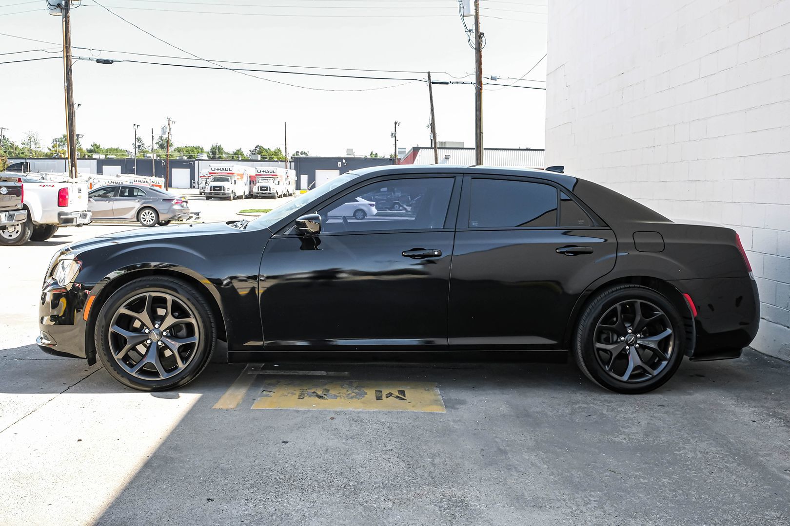 2020 Chrysler 300 Touring Limited photo 14