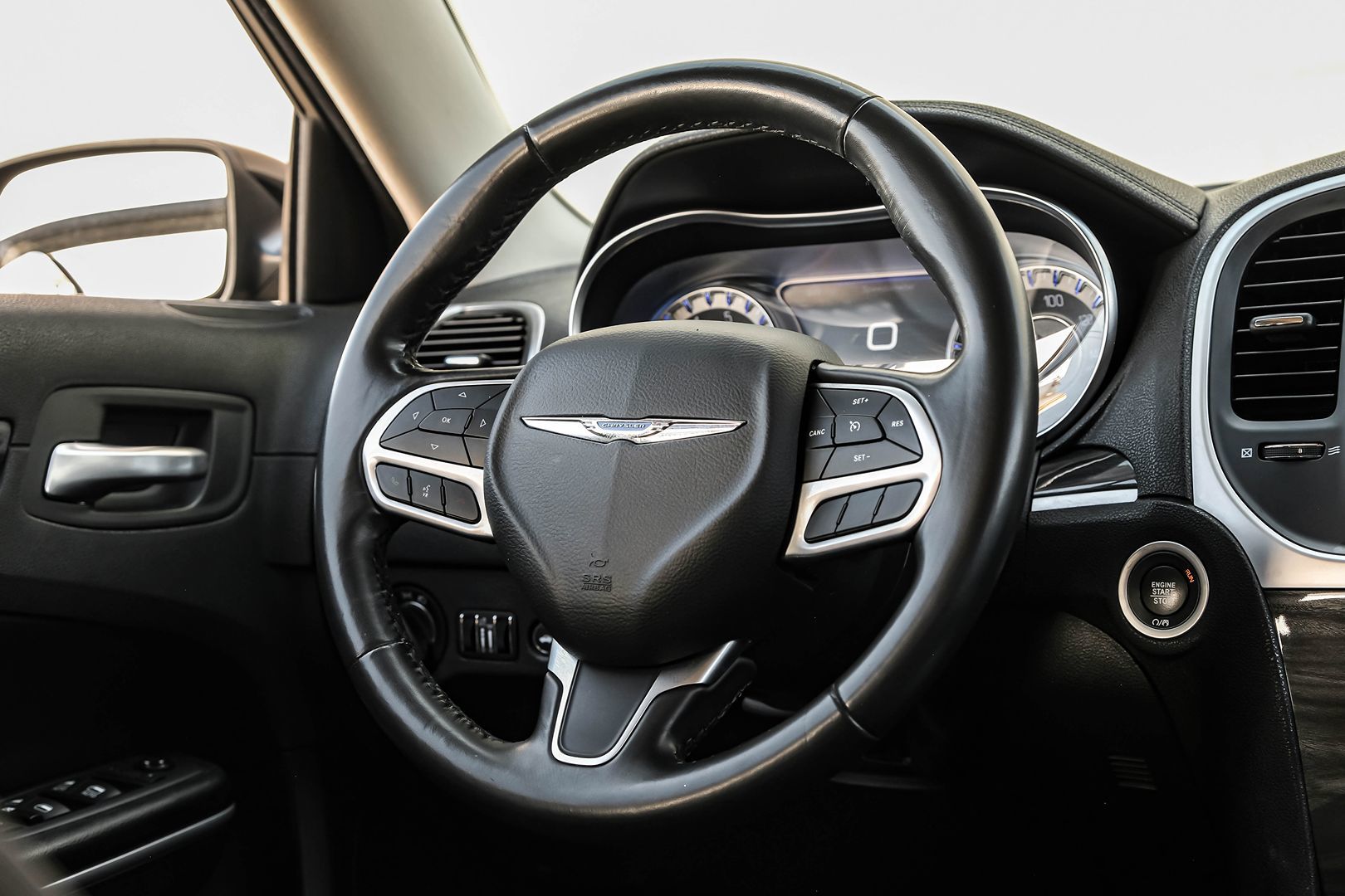 2020 Chrysler 300 Touring Limited photo 20