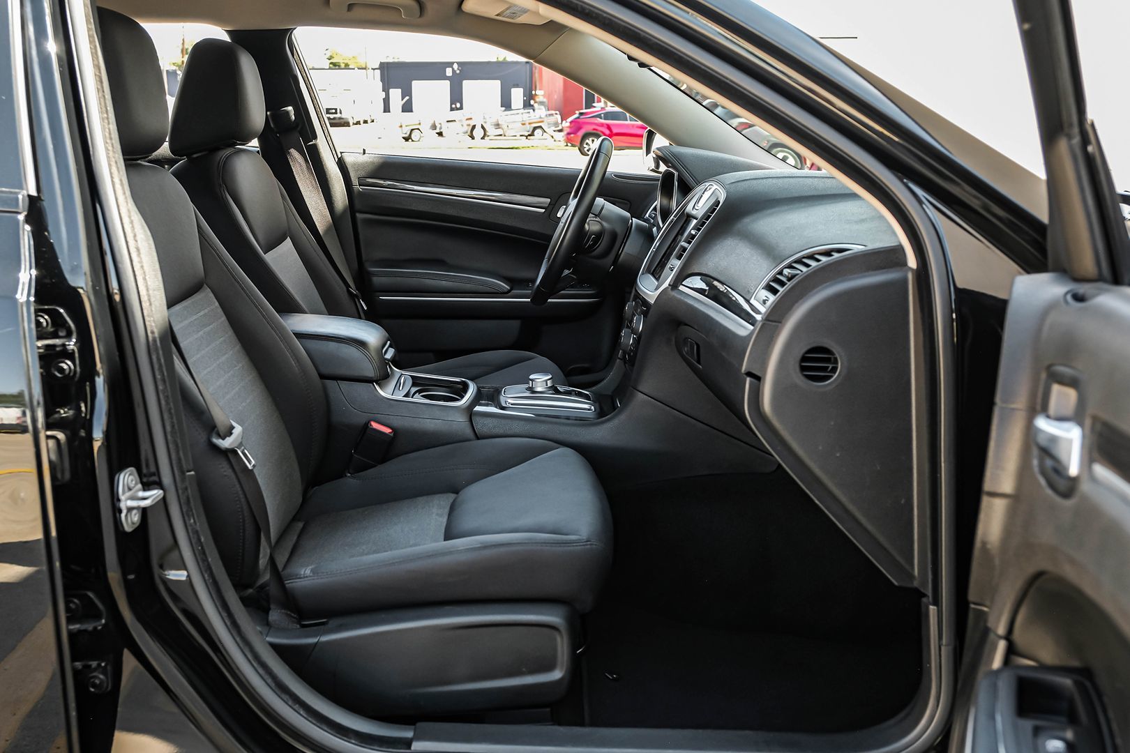2020 Chrysler 300 Touring Limited photo 33