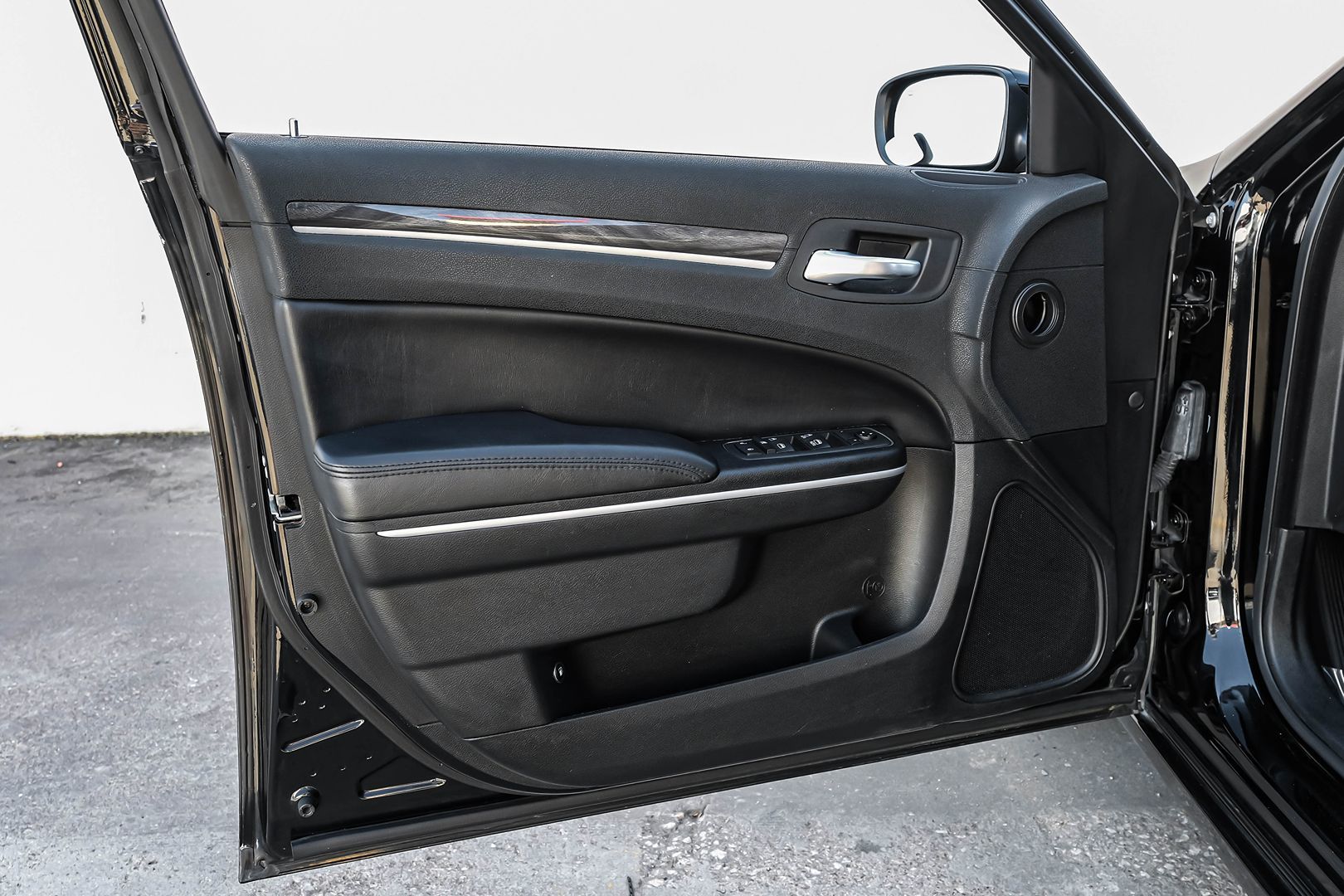 2020 Chrysler 300 Touring Limited photo 41