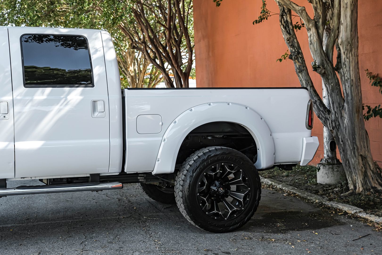 2015 Ford F-250 Lariat photo 16