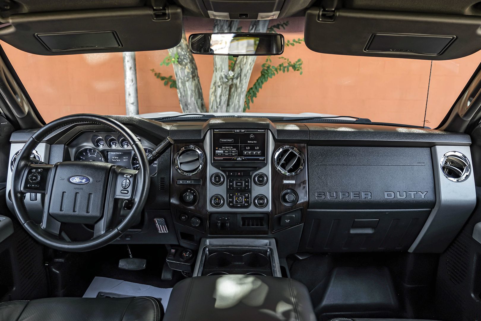 2015 Ford F-250 Lariat photo 18