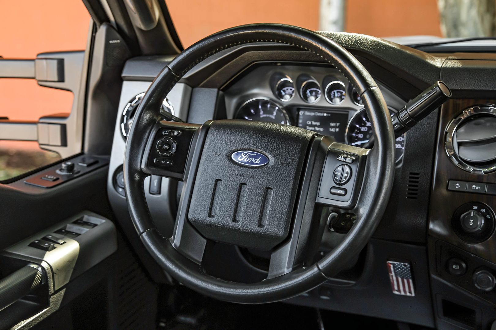2015 Ford F-250 Lariat photo 20