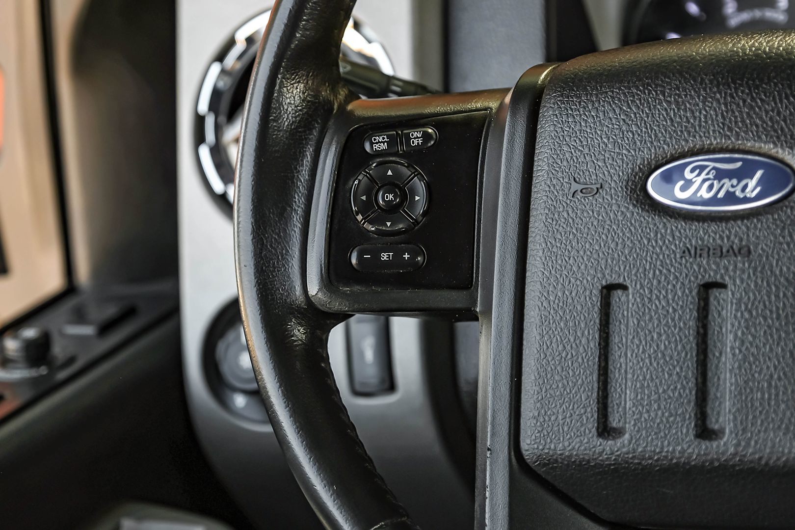 2015 Ford F-250 Lariat photo 21