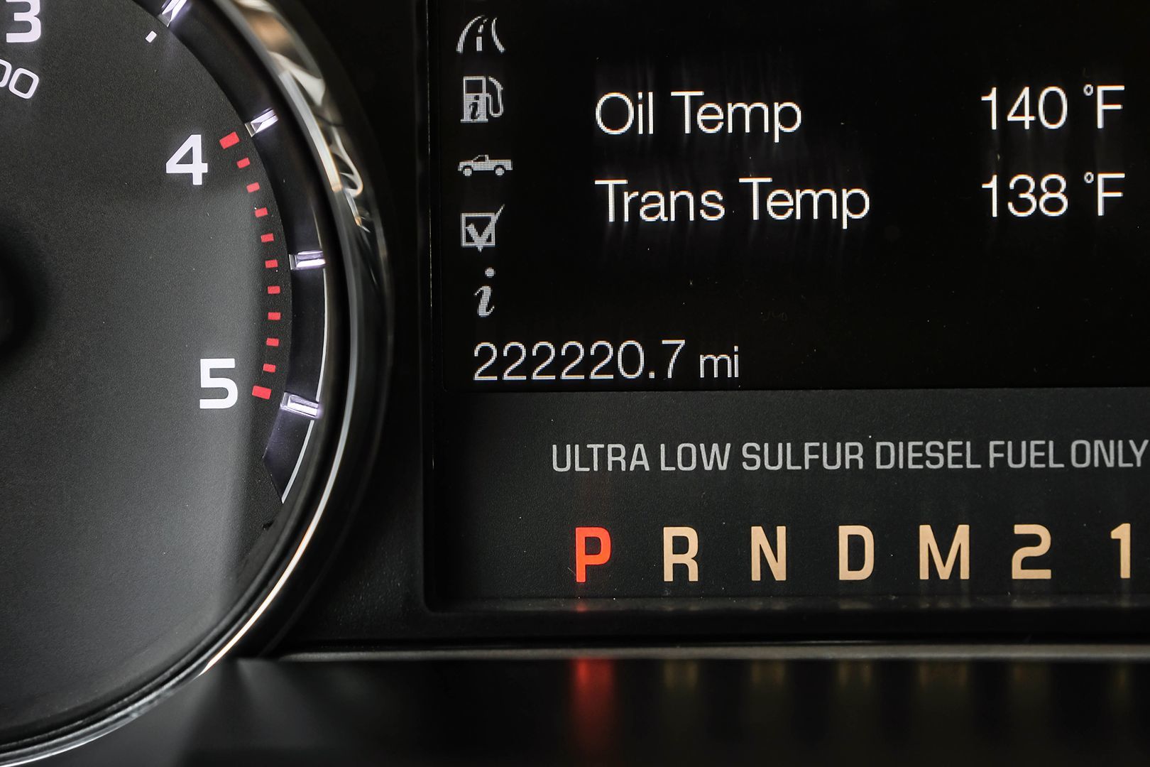 2015 Ford F-250 Lariat photo 24