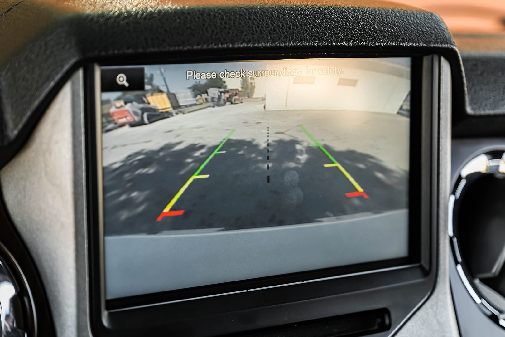 2015 Ford F-250 Lariat photo 25