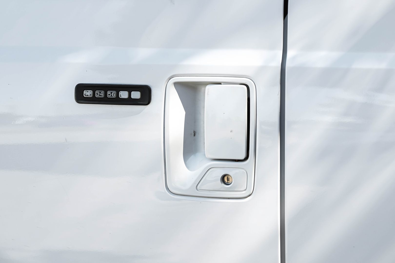 2015 Ford F-250 Lariat photo 38