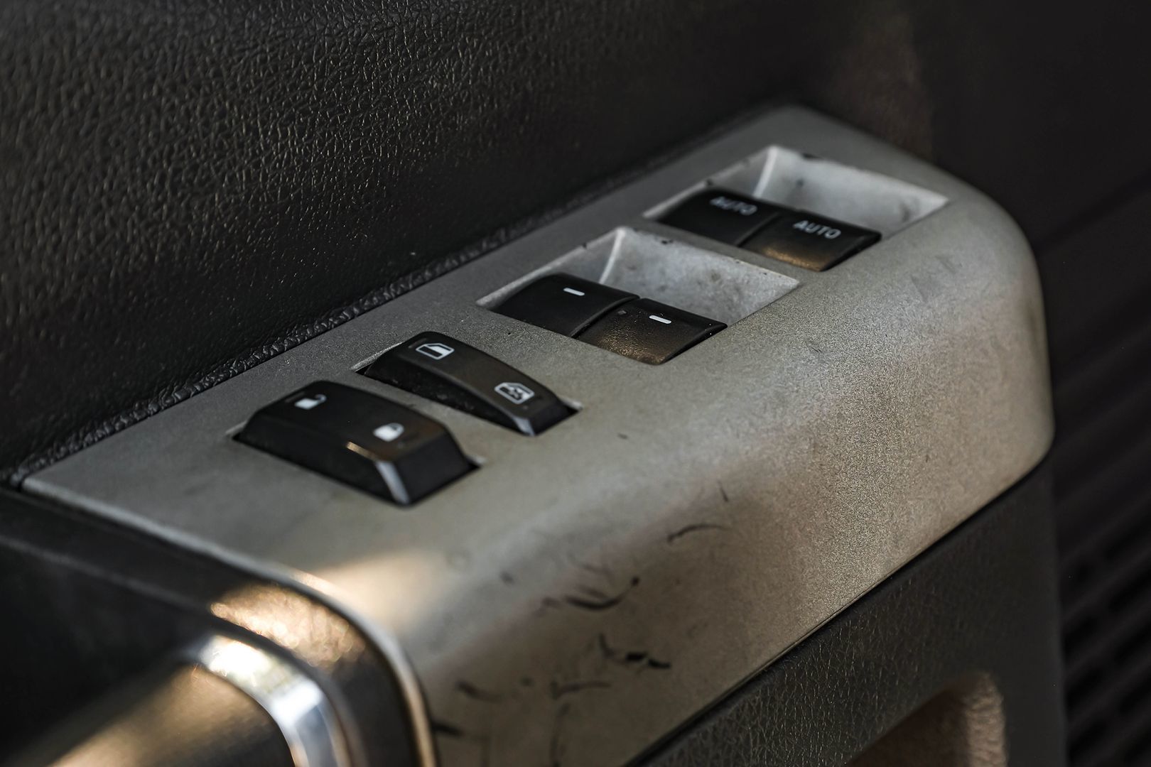 2015 Ford F-250 Lariat photo 40