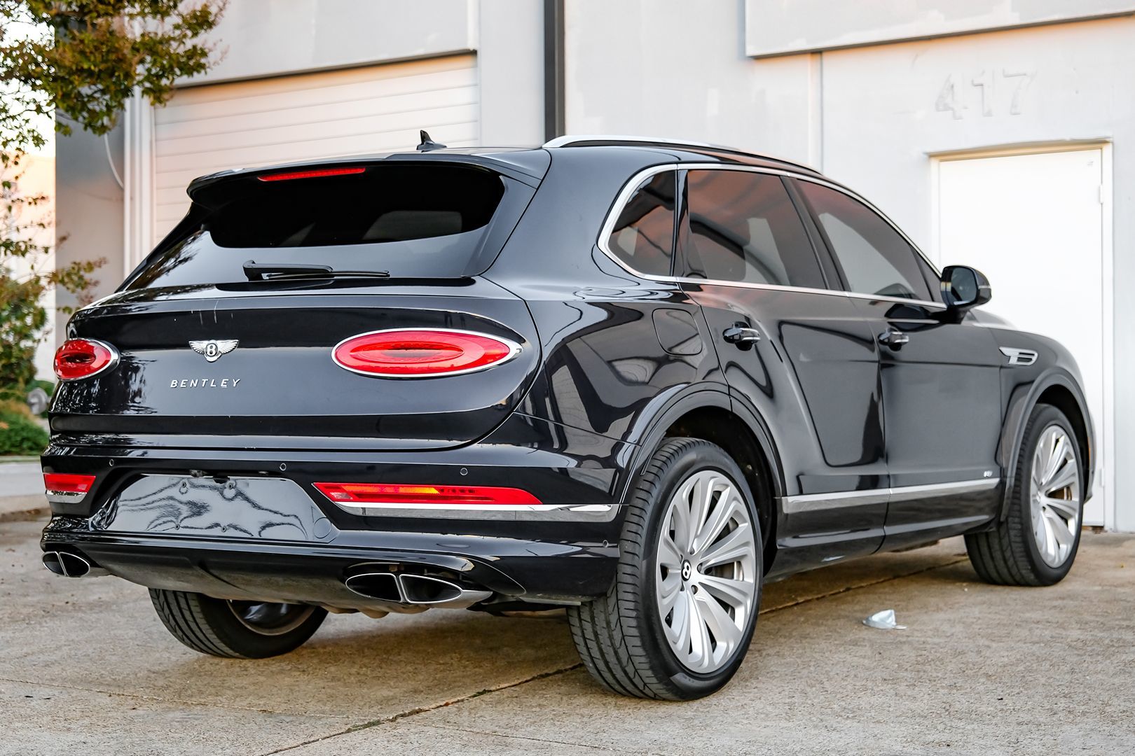 2021 Bentley Bentayga V8 photo 4