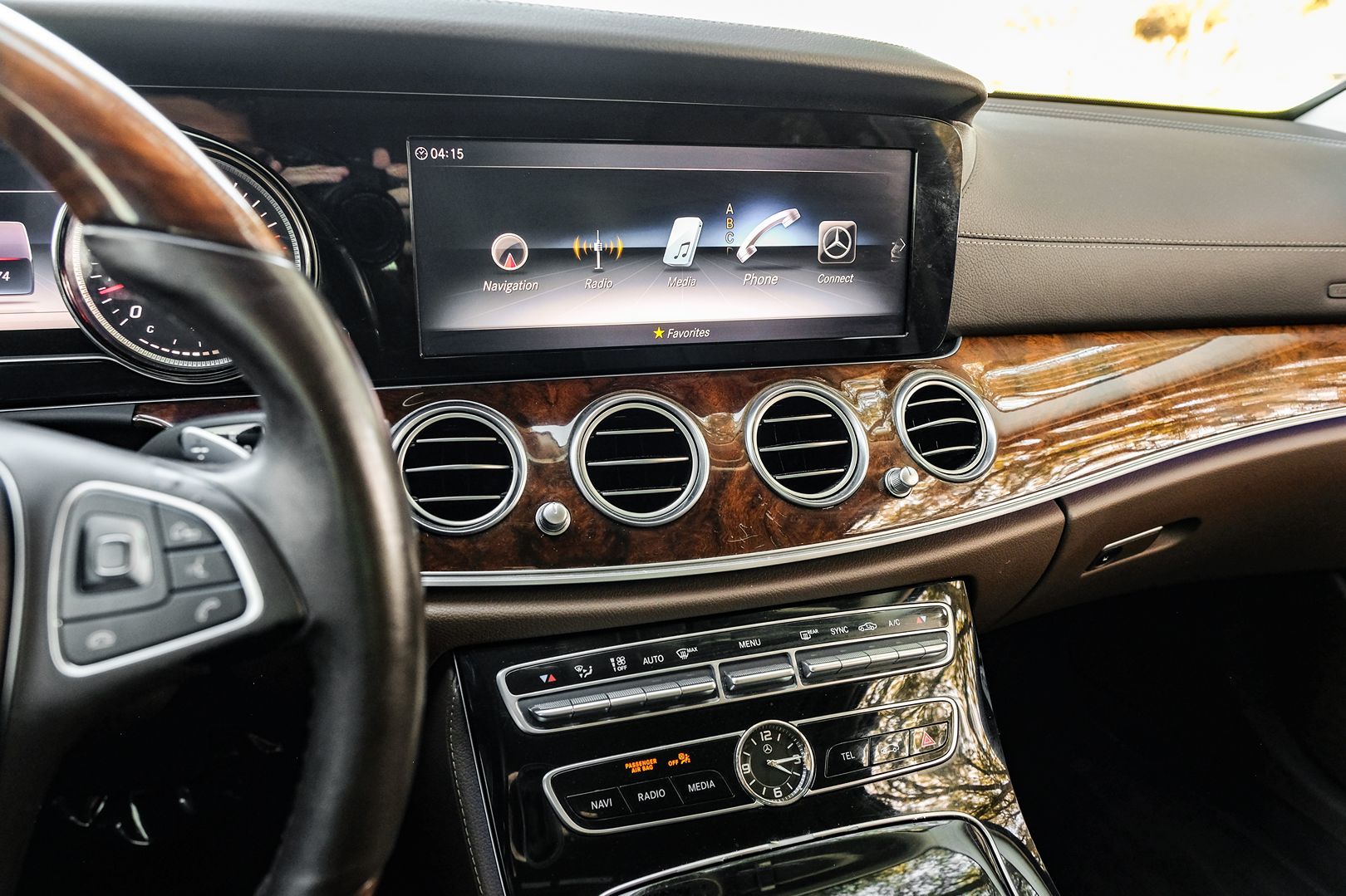 2017 Mercedes-Benz E-Class E300 - Photo 25